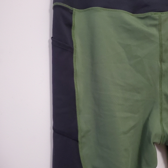 Lularoe Rise Fearless Crop Fitness Leggings Black and Olive Green 2X Pockets - Picture 4 of 10